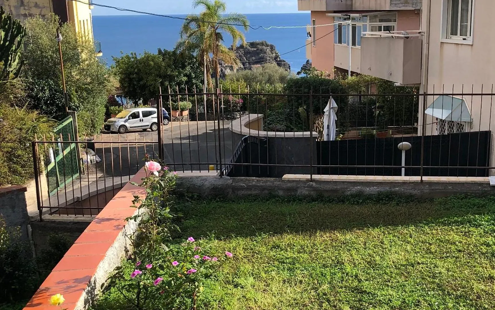 Semesterbostad Luna Apartment Aci Castello Italien